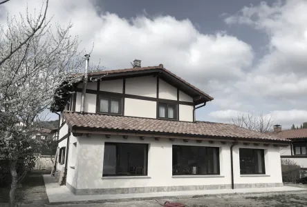 AmpliaciÃ³n de vivienda existente en Pobes